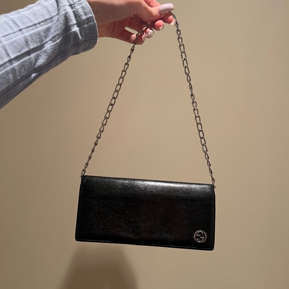 Gucci wallet on chain